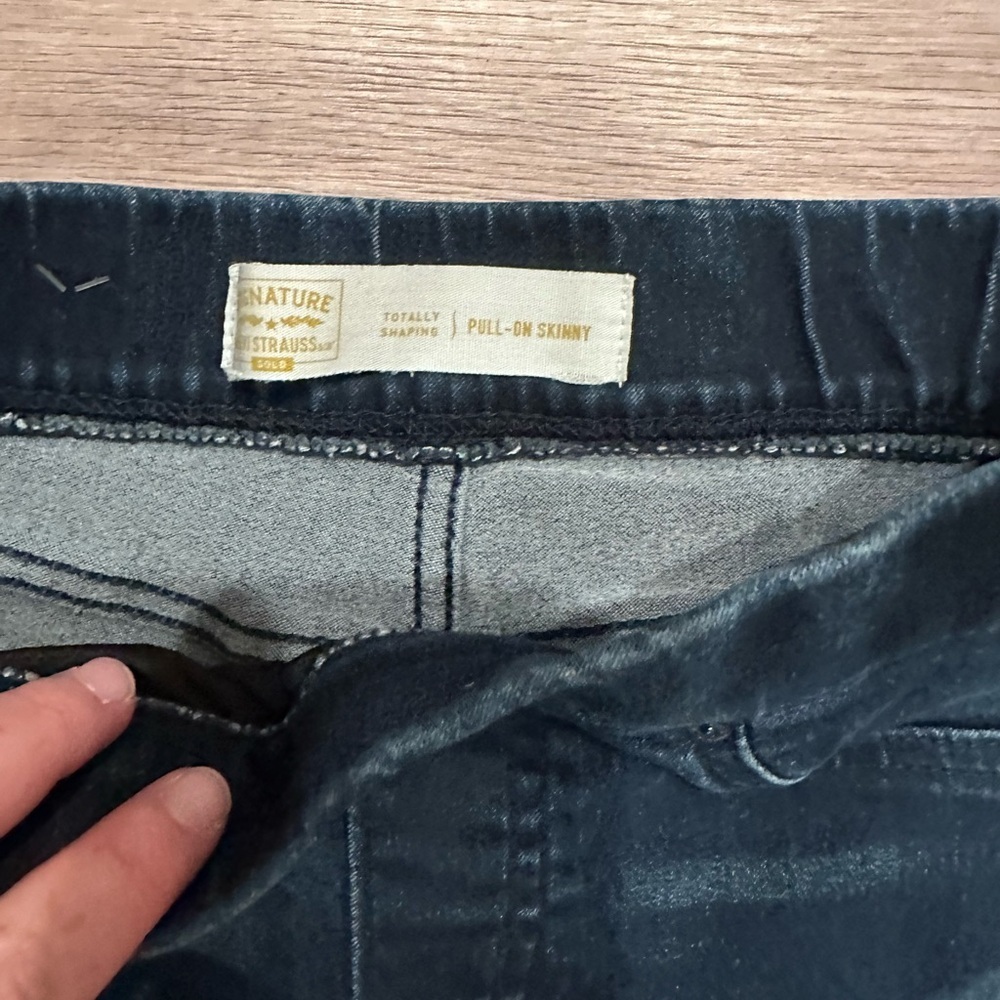 Signature by Levi Strauss Women's Deep Indigo Jeggings - Picture 2 of 5
